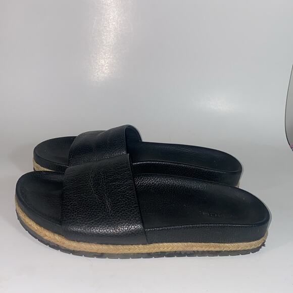 VINCE Aurelia Leather Slides - Picture 3 of 9